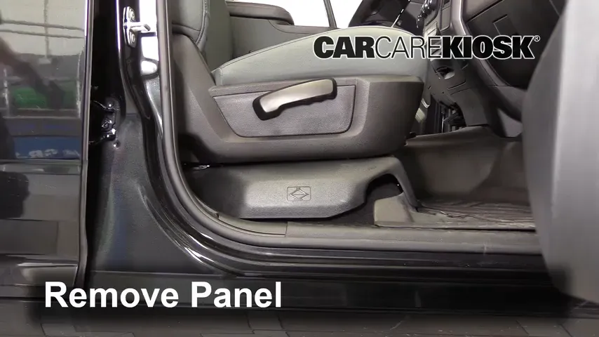 2019 Ram 1500 Classic Tradesman 5.7L V8 Crew Cab Pickup Tires & Wheels Change a Flat Tire